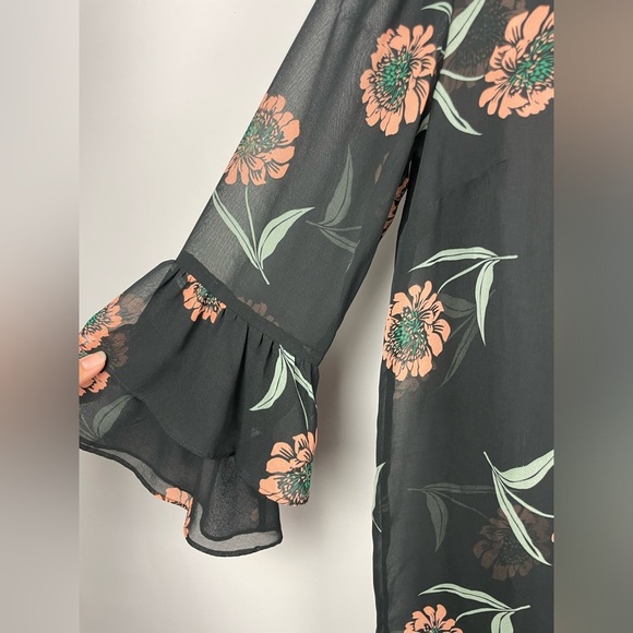 Cabi La Di Da Black Sheer Chiffon Flutter Sleeve Button Up Blouse 5206 - Picture 3 of 8